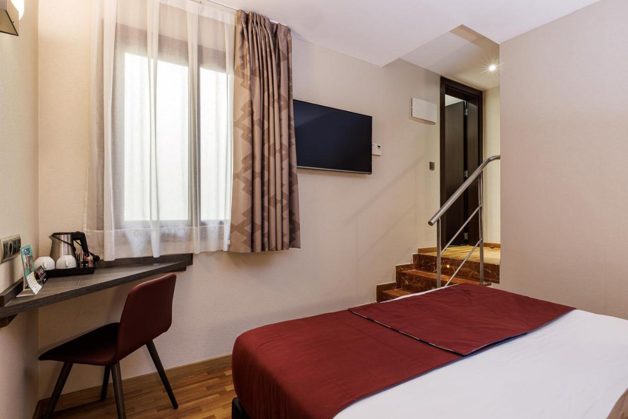 Hotel Ronda Lesseps Barcelona Ngoại thất bức ảnh