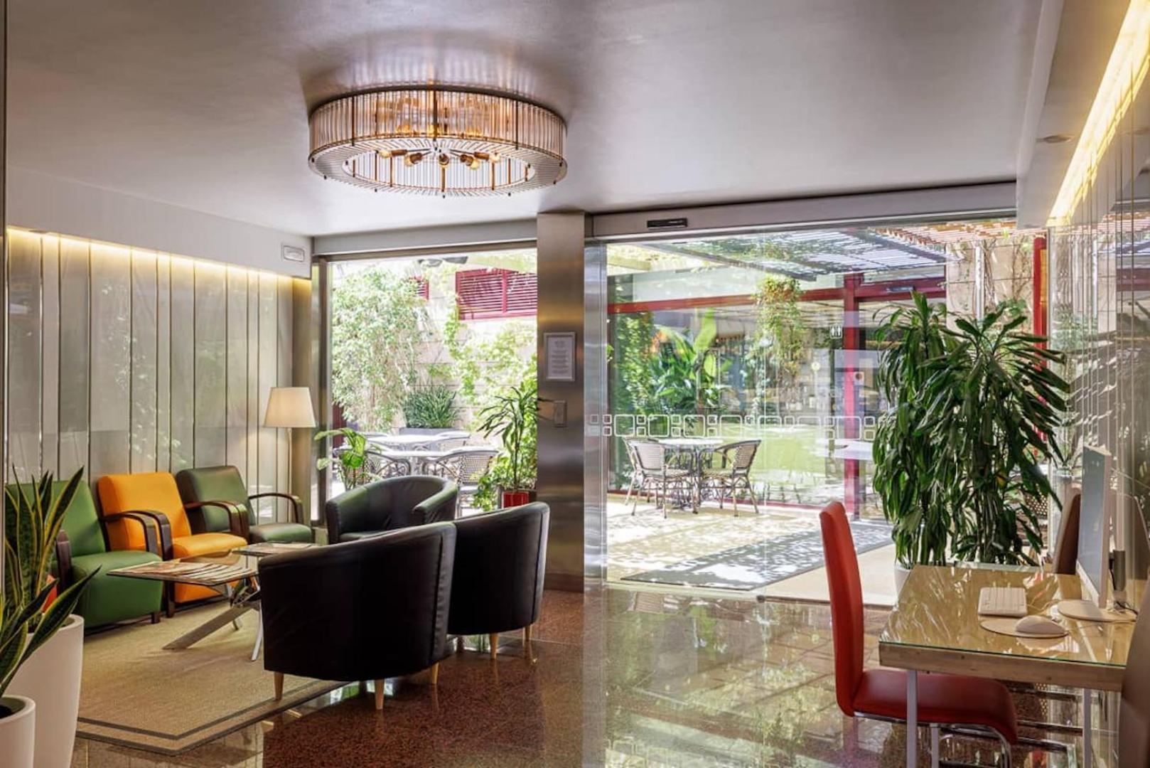 Hotel Ronda Lesseps Barcelona Ngoại thất bức ảnh