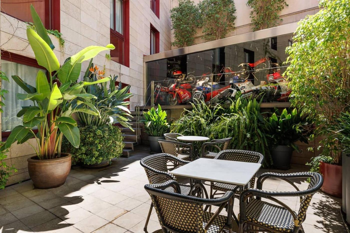 Hotel Ronda Lesseps Barcelona Ngoại thất bức ảnh