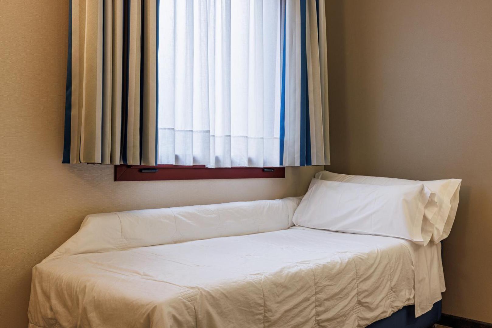 Hotel Ronda Lesseps Barcelona Phòng bức ảnh