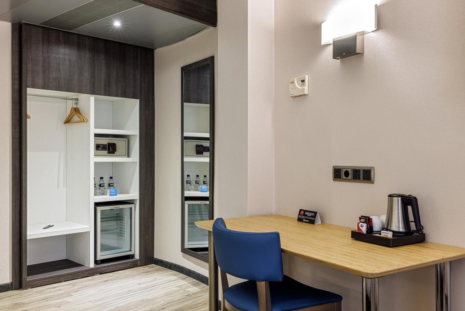 Hotel Ronda Lesseps Barcelona Phòng bức ảnh